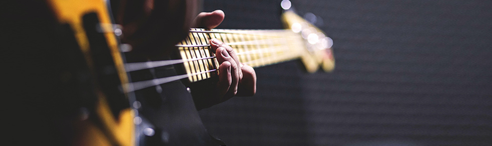 Nauka gry na gitarze basowej